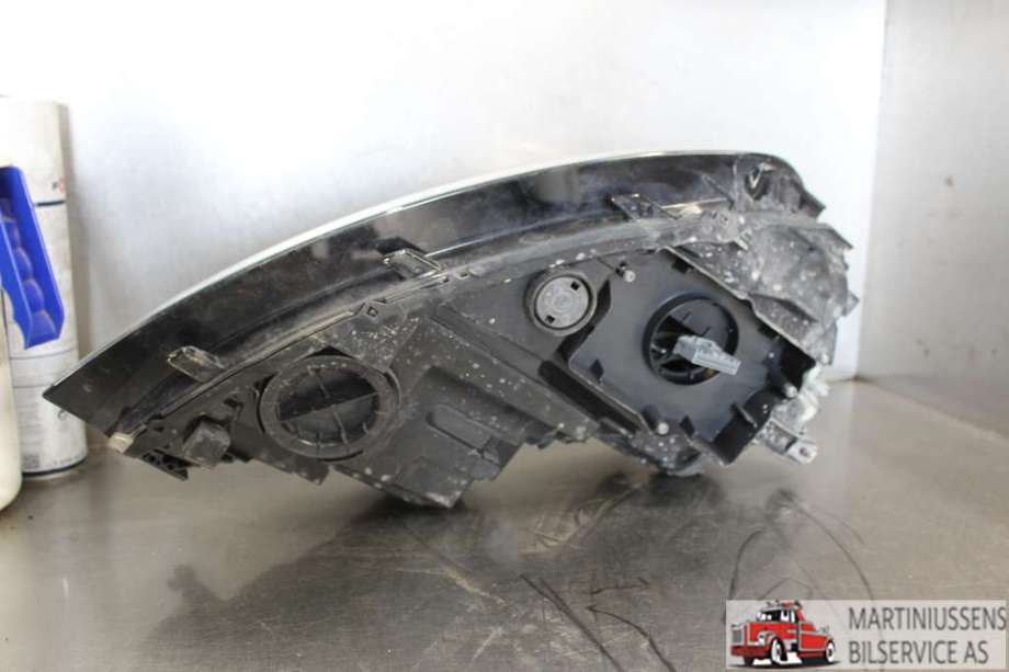 Frontlykt venstre halogen til VW e-Golf 2014-2017 (Fase 1)  (VOLKSWAGEN||5GE 941 035)