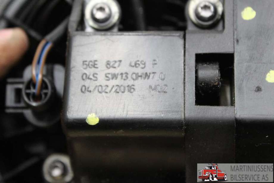 Bakluke/bakdør håndtak til VW e-Golf 2014-2017 (Fase 1)  (VOLKSWAGEN||5GE 827 469 F)