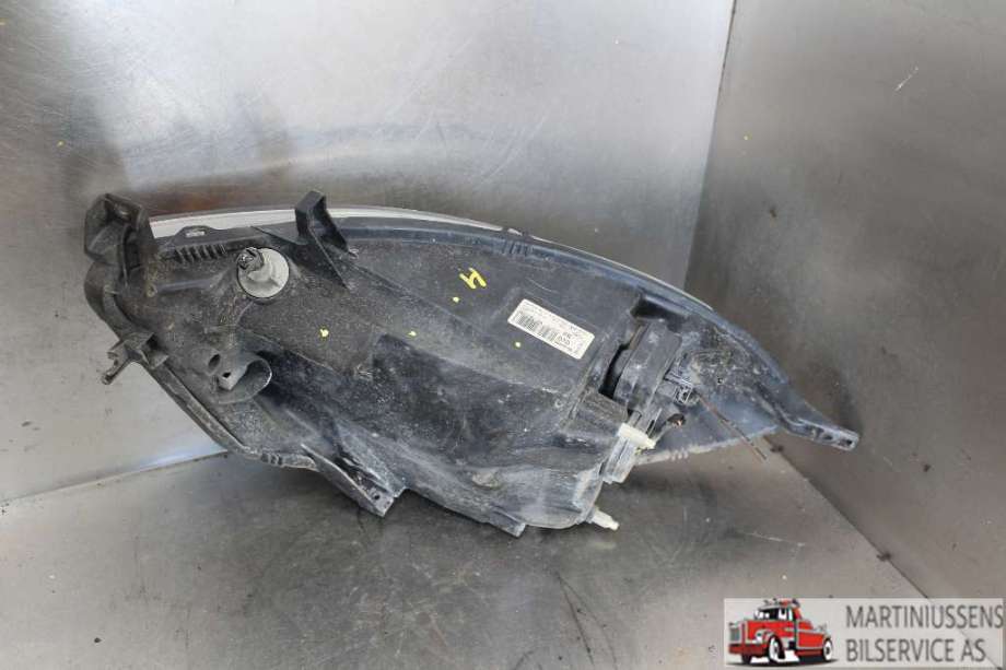 Frontlykt høyre halogen til Nissan Note 2006-2013 (Type I)  (NISSAN||89902135)