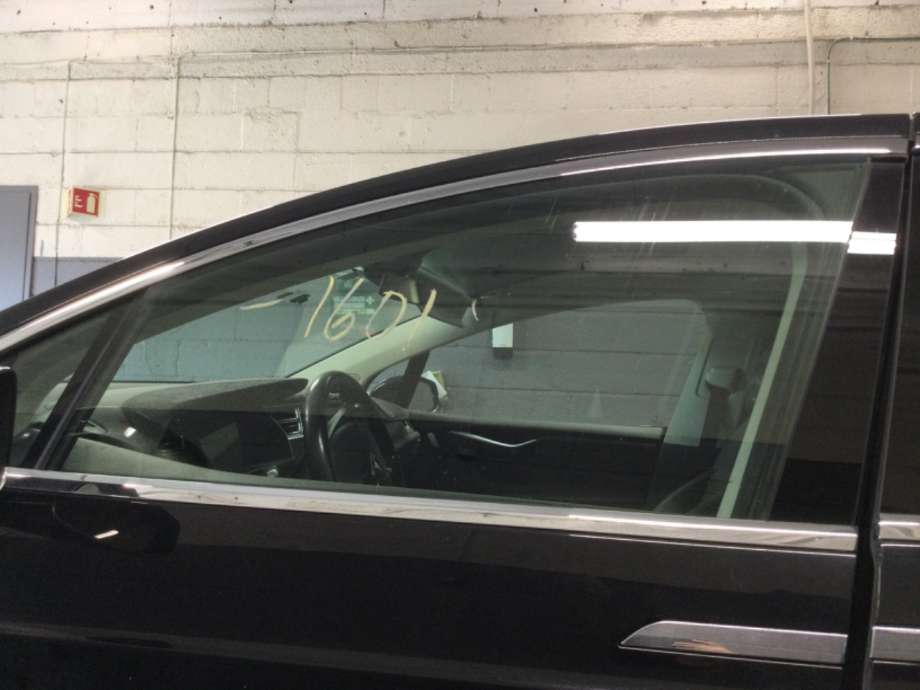 Siderute venstre foran til Tesla Model X, 2016-->>  (TESLA|)