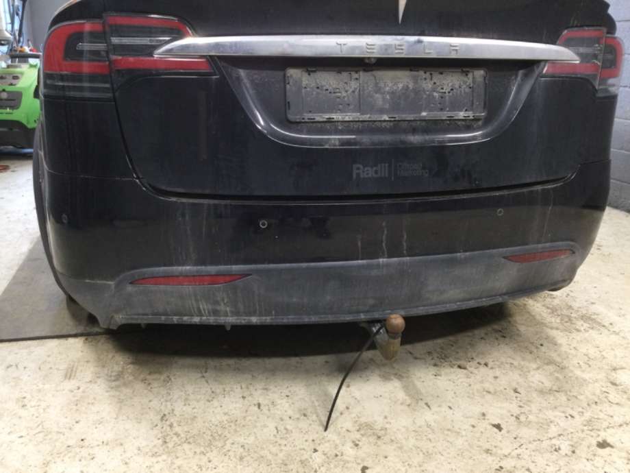 Støtfanger bak til Tesla Model X, 2016-->>  (TESLA|)