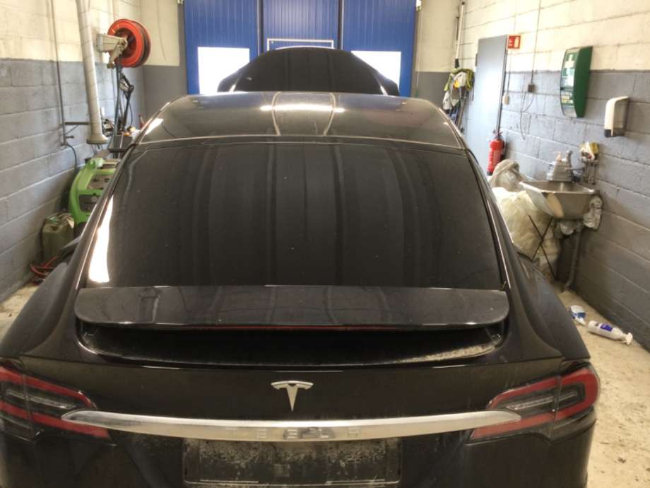 Bakluke combi til Tesla Model X 2016-->>  (TESLA|)