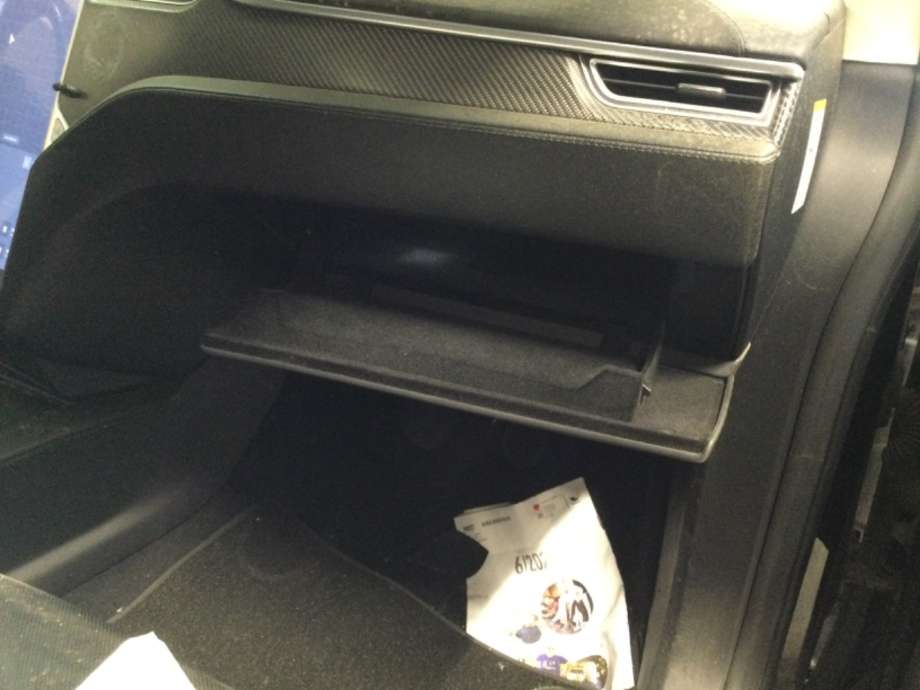 Hanskerom til Tesla Model X, 2016-->>  (TESLA|)