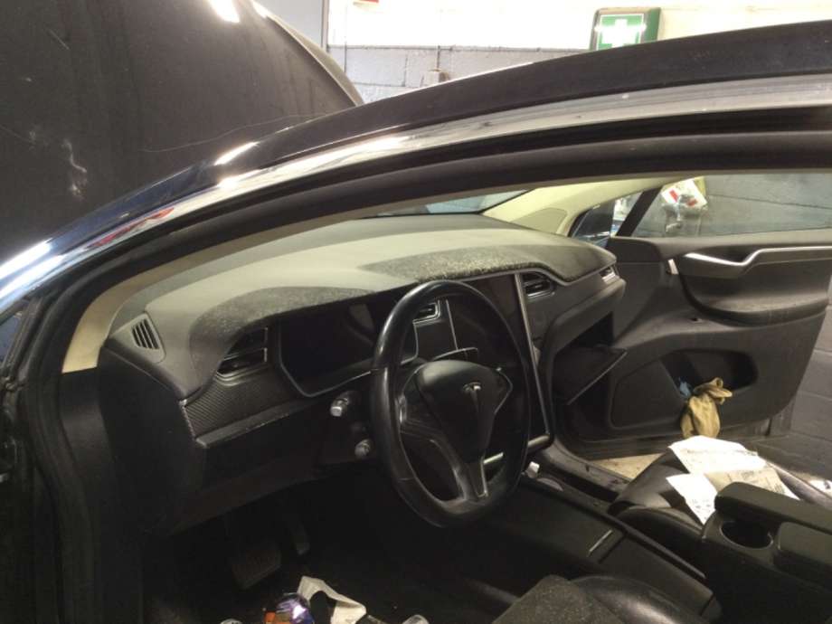 Dashbord til Tesla Model X, 2016-->>  (TESLA|)