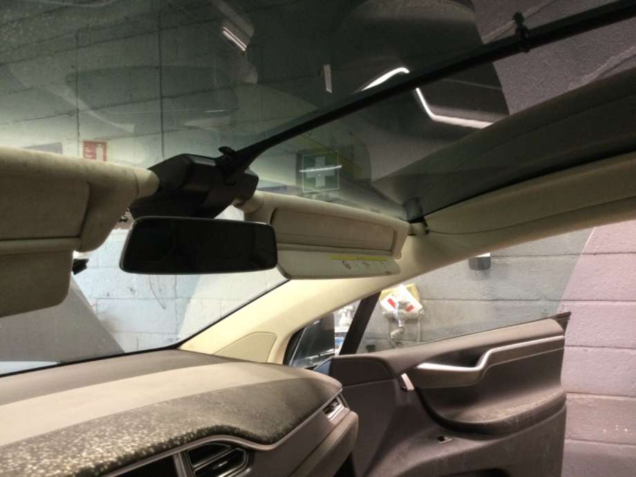 Solskjerm til Tesla Model X, 2016-->>  (TESLA|)