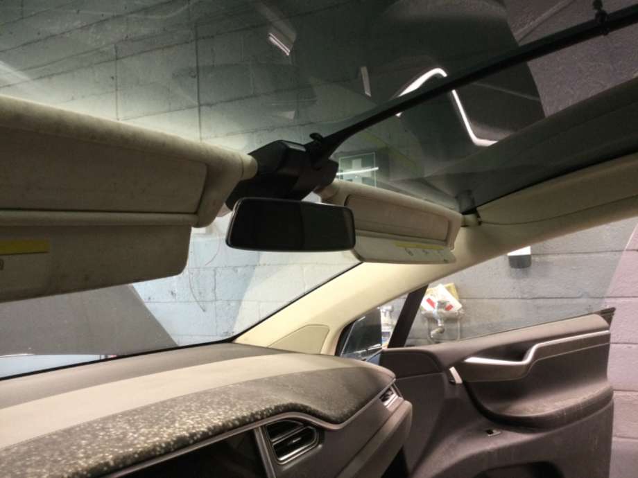 Speil innvendig til Tesla Model X, 2016-->>  (TESLA|)