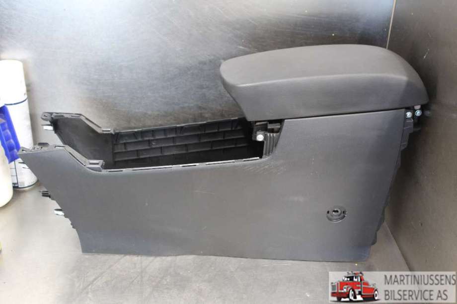 Sete armlene lokk til Mazda CX-5 2012-2017 (Type I)  (MAZDA|)