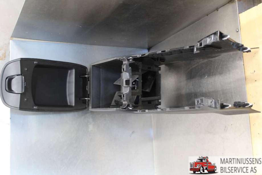 Sete armlene lokk til Mazda CX-5 2012-2017 (Type I)  (MAZDA|)