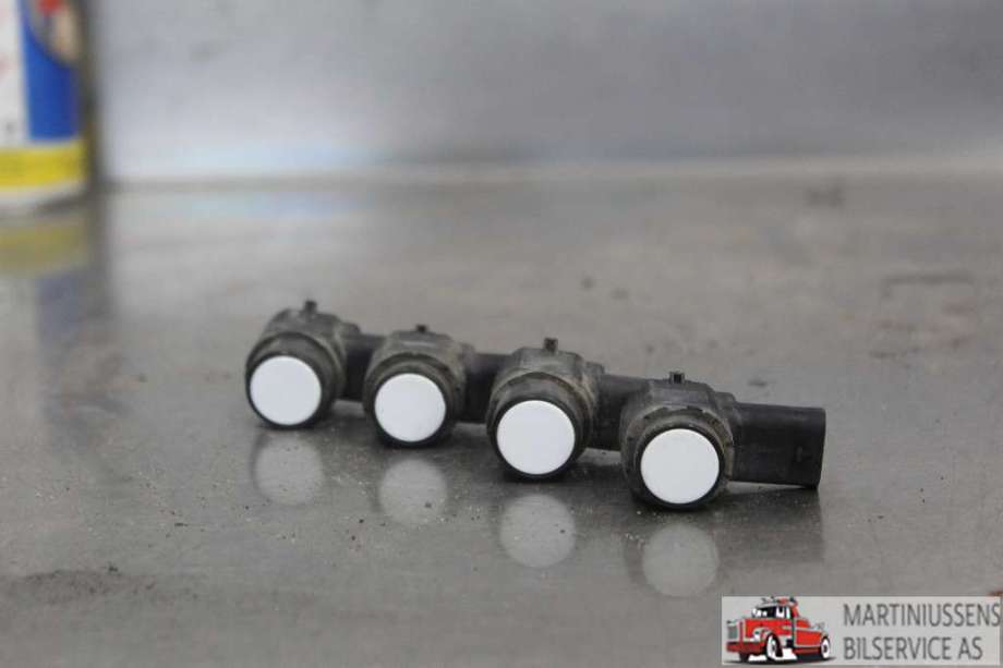 Parkeringssensor foran til Ford Focus 2011-2014 (Type III, Fase 1) (FORD||AM5T-15C868-AAW)