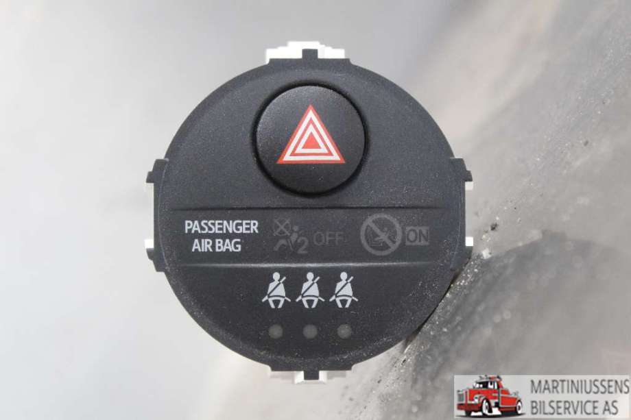 Bryter nødblink til Toyota Yaris, 2014-2020 (Type III, Fase 2)  (TOYOTA|)