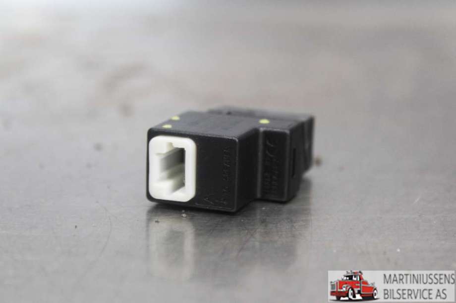 Diverse deler til Toyota Yaris 2014-2020 (Type III, Fase 2)  (TOYOTA||86250-0D030)