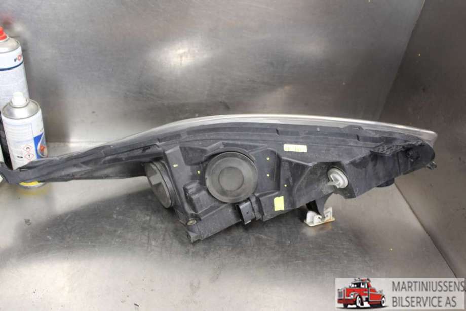 Frontlykt venstre halogen til Ford Fiesta 2013-2017 (Type VI, Fase 2)  (FORD||C1BB-13W030-AD)