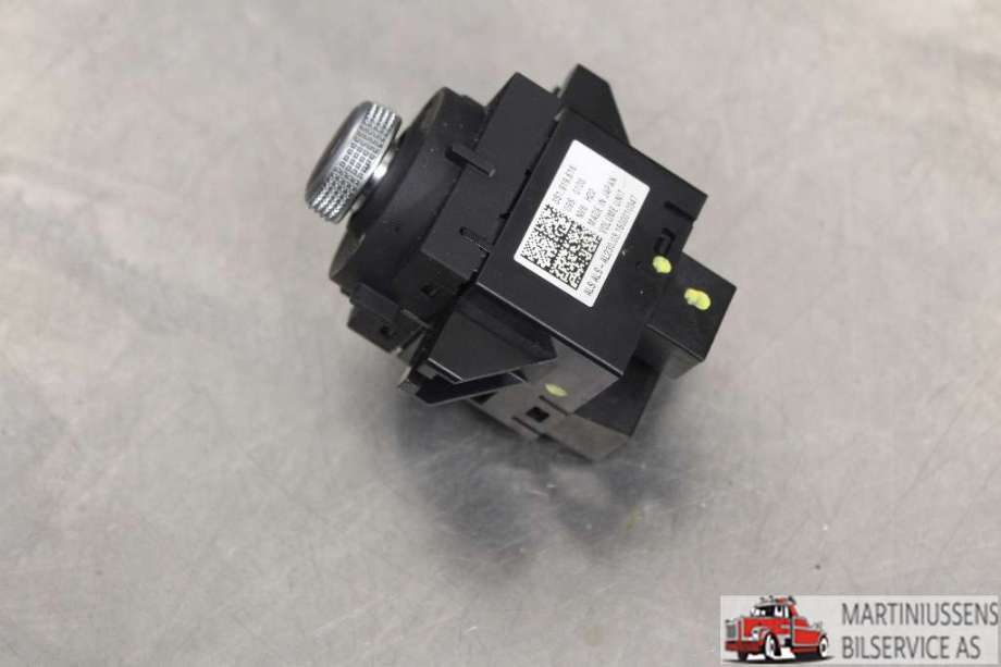 Bryter diverse til Audi TT 2015-->> (Type III) (AUDI||8S1.919.616)