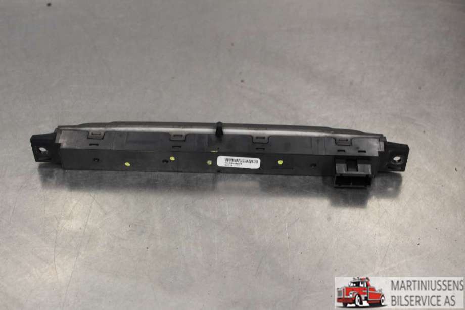 Bryter nødblink til Land Rover Discovery 2005-2009 (Type III)  (LAND-ROVER||YUL500400WUX)