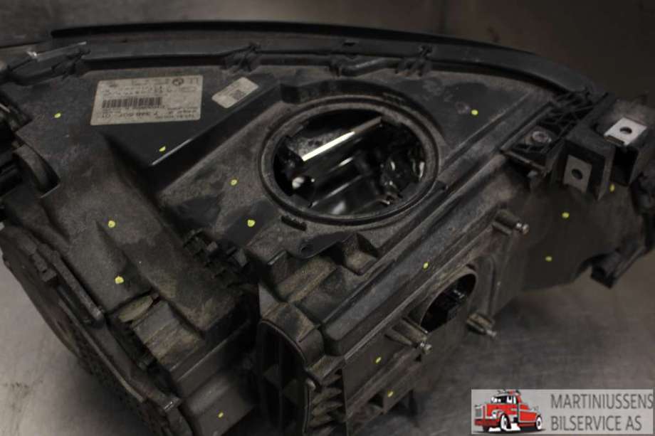 Frontlykt venstre halogen til BMW 7-Serie 2009-2015 (F01/F02/F03/F04) (F01/F02/F03/F04) (BMW|63 11 7 348 507|)