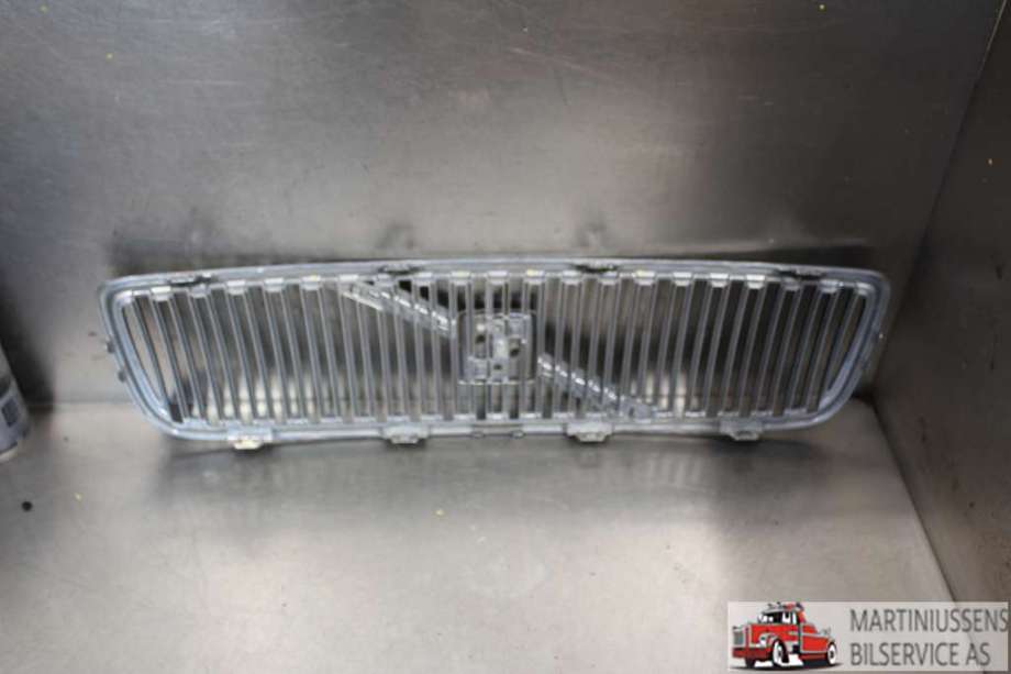 Grill til Volvo V70 2005-2007 (Type II, Fase 2)  (VOLVO||08693346)