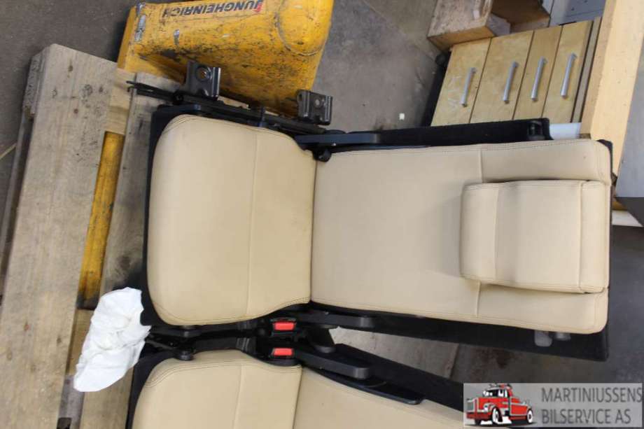 Sete bak til Land Rover Discovery 2005-2009 (Type III)  (LAND-ROVER|)
