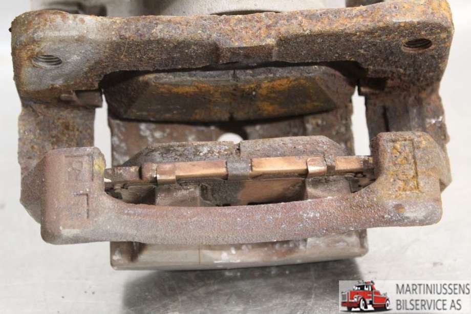 Bremsecaliper venstre foran til Toyota Prius 2016-2023 (Type IV) (combi) (combi) (TOYOTA|)