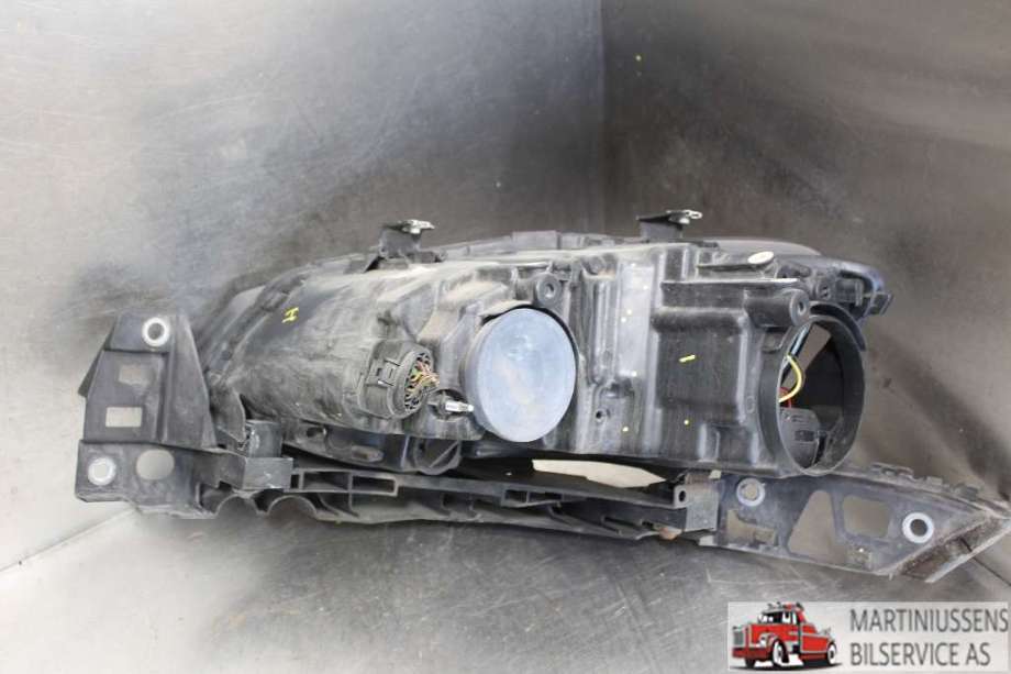 Frontlykt høyre halogen til VW Polo 2009-2014 (Type V, Fase 1)  (VOLKSWAGEN||5;HCR 00 PL 17)