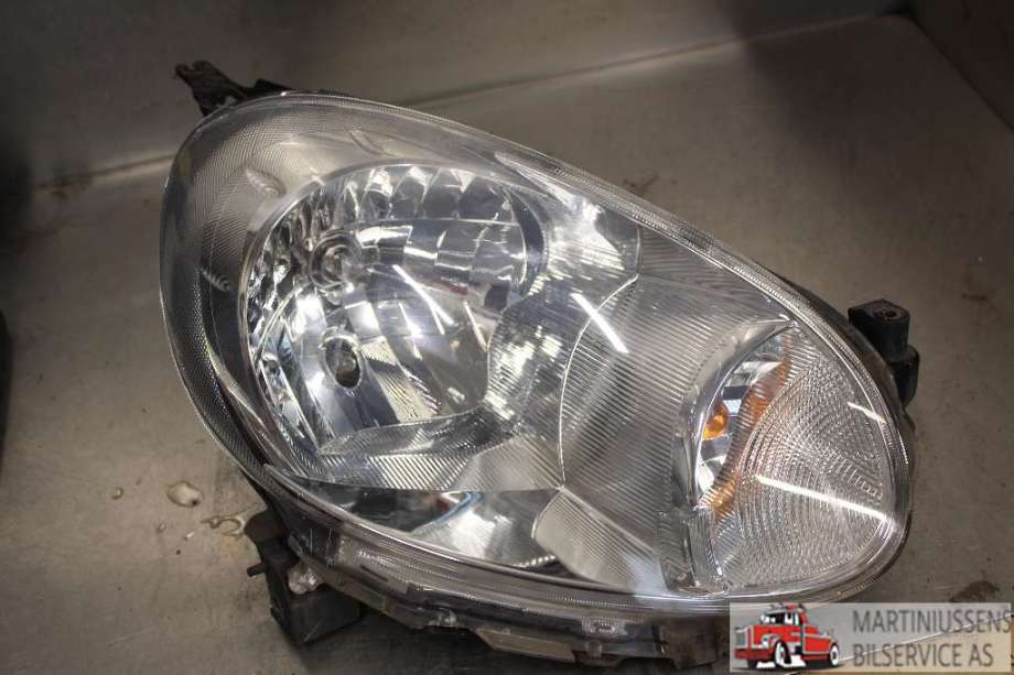Frontlykt høyre halogen til Nissan Micra, 2011-2017 (K13) (K13) (NISSAN|)