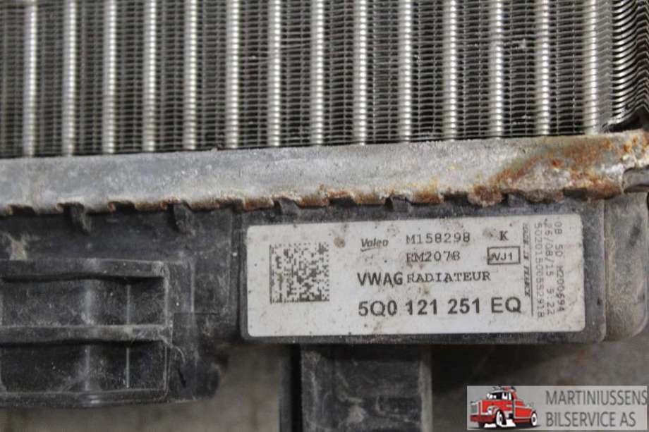 Radiator (automat gir) til VW e-Golf 2014-2017 (Fase 1)  (VOLKSWAGEN||5Q0 121 251 EQ)
