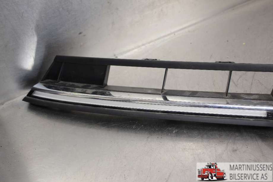 Grill midt til VW Polo 2017-2021 (Type VI, Fase 1)  (VW||2GS 853 653 G)