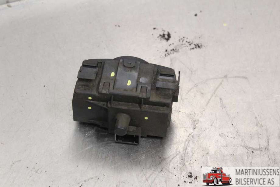 Bryter lys til BMW 3-Serie 2005-2011 (E90/E91/E92/E93) (E90/E91/E92/E93) (BMW||6932798 02)