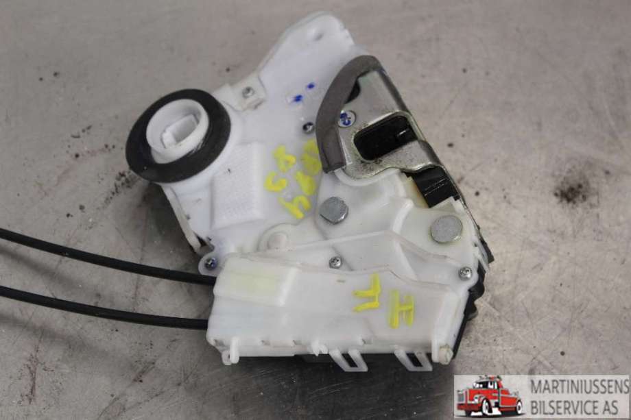 Låsekasse høyre til Toyota Yaris 2012-2014 (Type III, Fase 1)  (TOYOTA|)