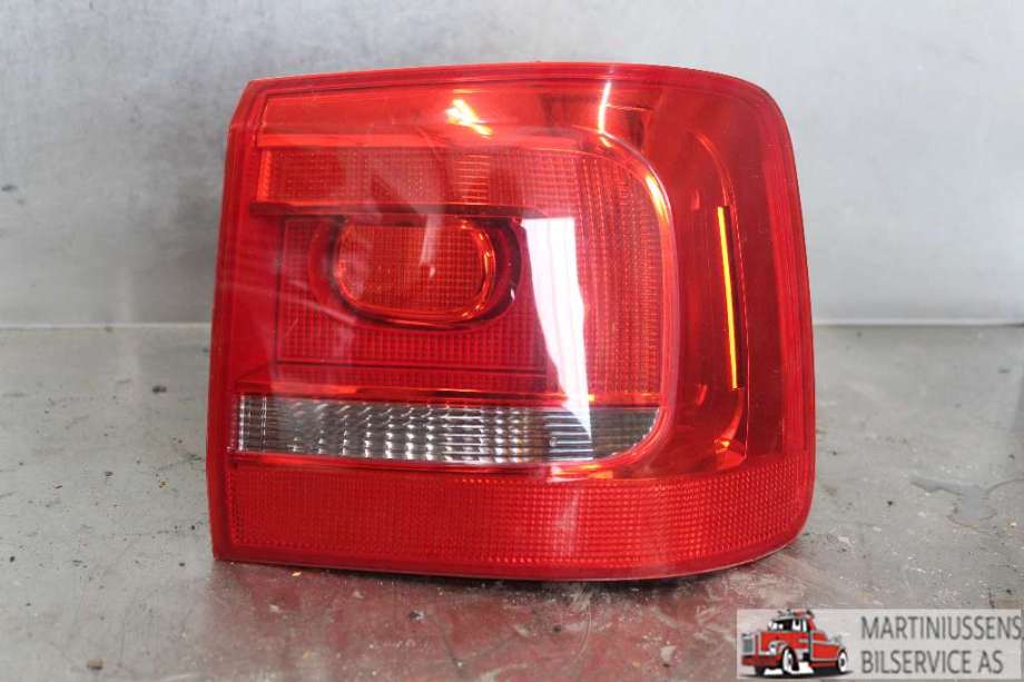 Baklykt høyre til VW Touran, 2010-2015 (Type I, Fase 3)  (VOLKSWAGEN|1T0 945 096 R)
