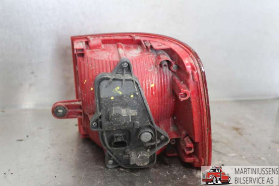 Baklykt venstre til VW Touran 2010-2015 (Type I, Fase 3) (VOLKSWAGEN|1T0 945 095 R|)