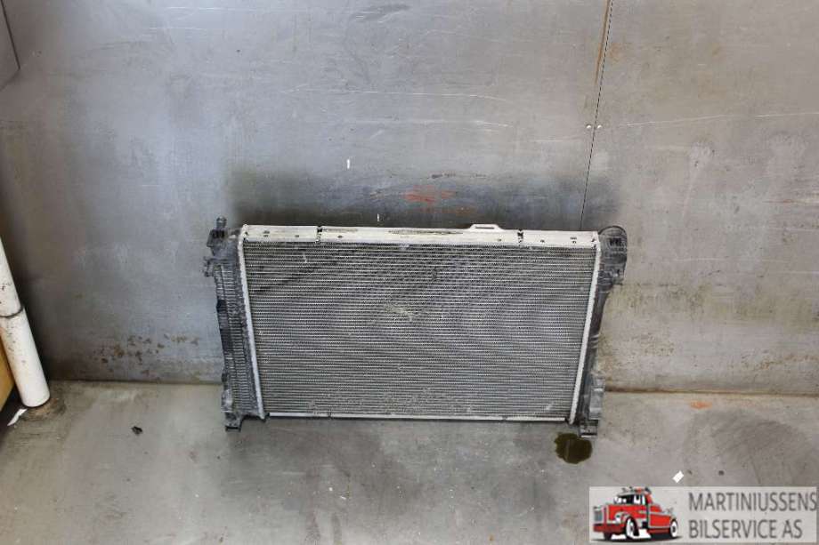 Radiator (automat gir) til Mercedes C-Klasse 2011-2014 (Fase 2) (W204) (W204) (MERCEDES||A 204 500 36 03)