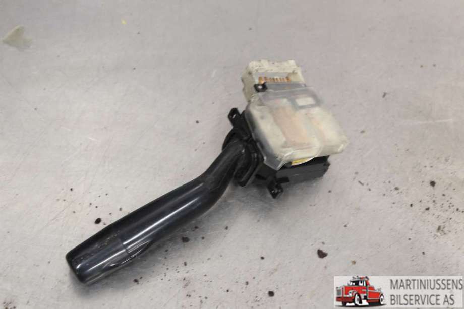 Bryter blink til Toyota Hiace 1996-2001 (Fase 1)  (TOYOTA||17A089)