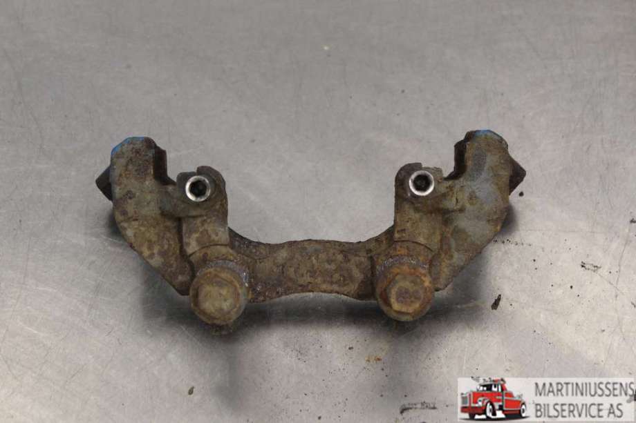 Bremsecaliper brakett til Ford Focus, 2011-2014 (Type III, Fase 1)  (FORD|)
