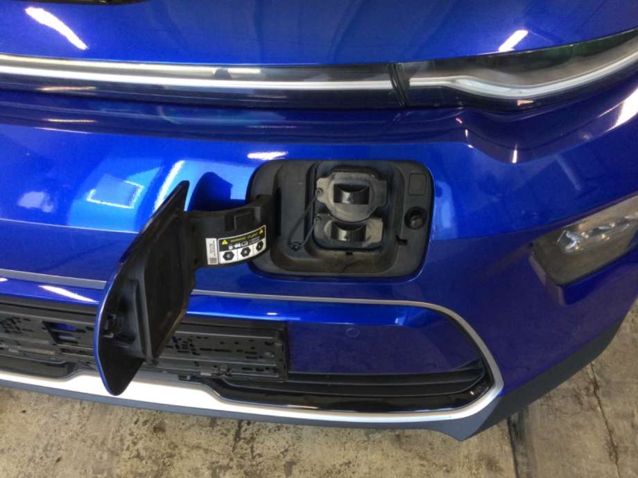 Batterilader inntak/luke til Kia e-Soul 2019-->> (Type III)  (KIA|)