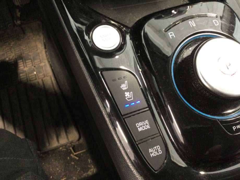 Bryter setevarme til Kia e-Soul, 2019-->> (Type III)  (KIA|)