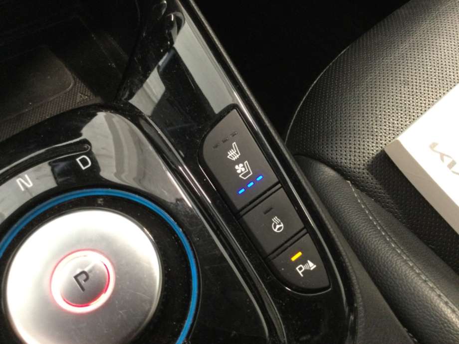 Bryter setevarme til Kia e-Soul, 2019-->> (Type III)  (KIA|)