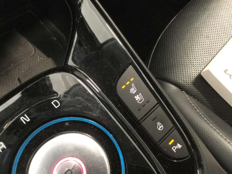 Bryter setevarme til Kia e-Soul 2019-->> (Type III)  (KIA|)