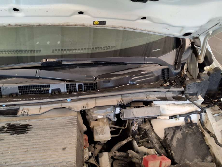 Viskerarmer frontrute til Nissan Leaf, 2018-->> (Type II)  (NISSAN|)