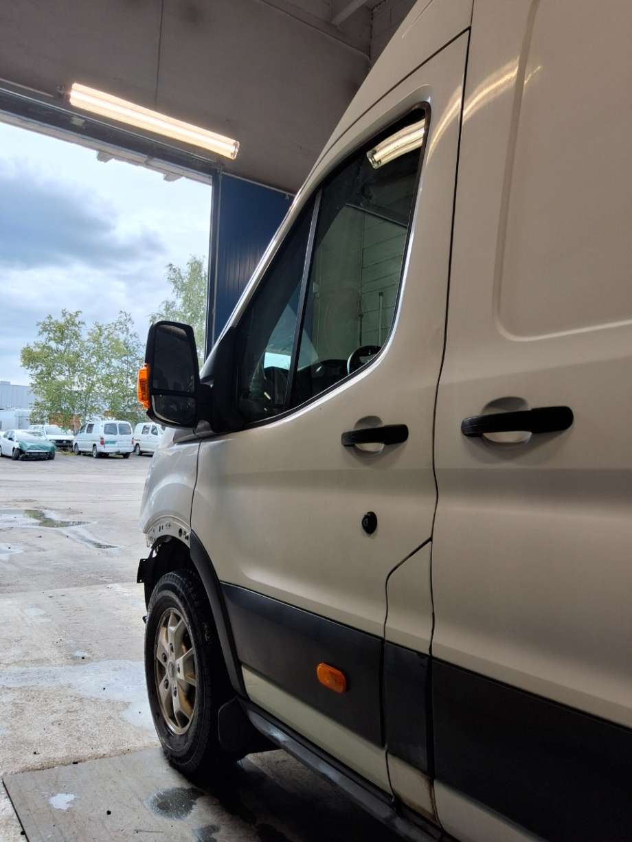 Dør venstre foran til Ford Transit, 2014-->>  (FORD|)