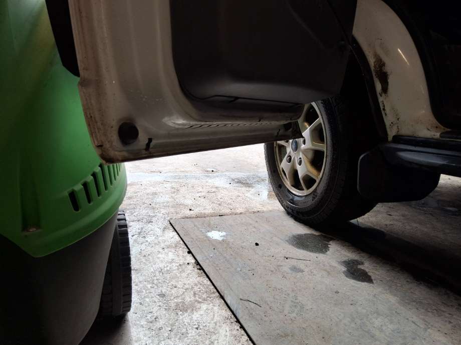 Dør venstre foran til Ford Transit 2014-->>  (FORD|)