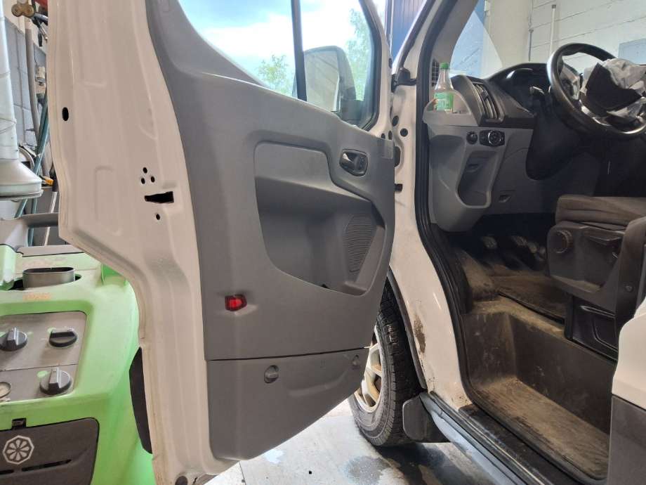 Dørtrekk venstre til Ford Transit, 2014-->>  (FORD|)