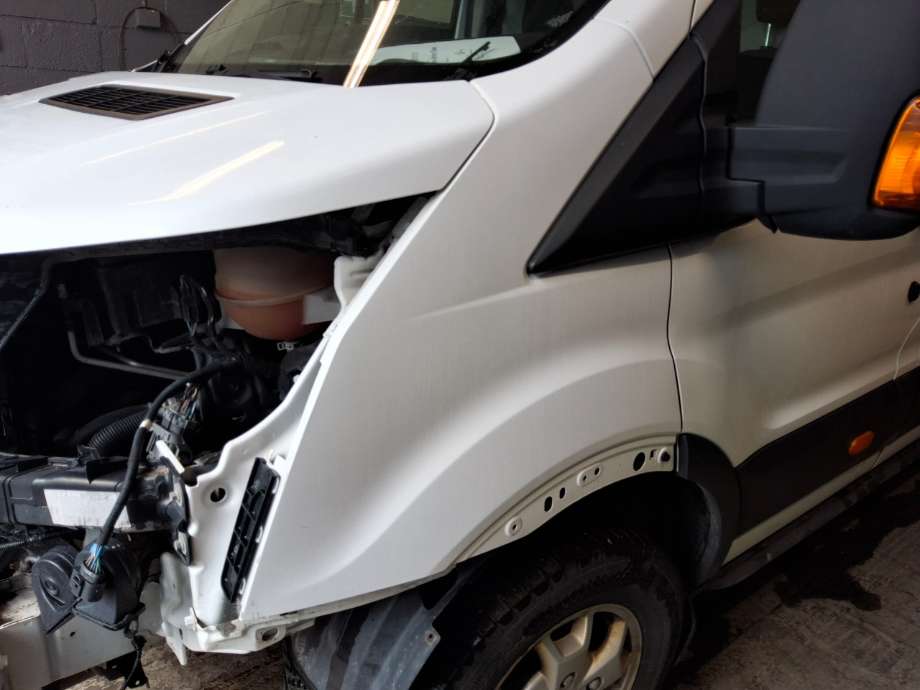Skjerm venstre foran til Ford Transit, 2014-->>  (FORD|)