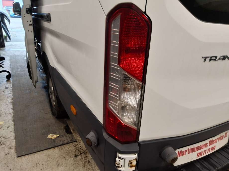 Baklykt venstre til Ford Transit, 2014-->>  (FORD|)