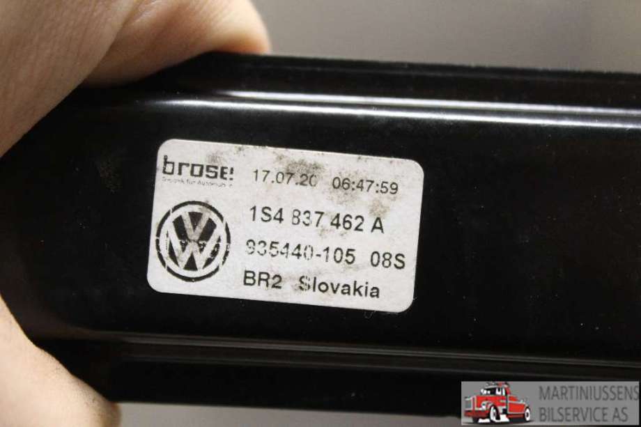 Ruteheis til VW E-Up 2019-->>  (VOLKSWAGEN||1S4 837 462 A)