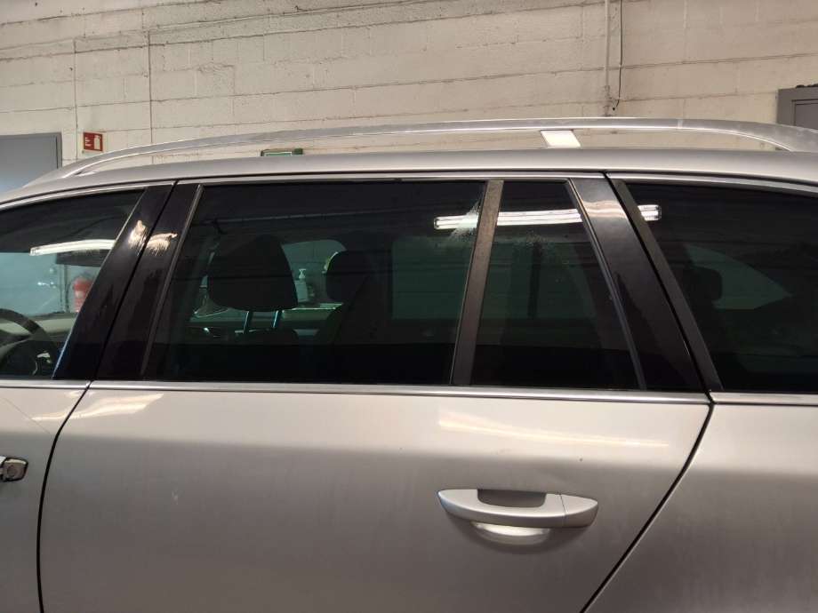 Siderute venstre bak til Škoda Superb, 2008-2015 (Type II)  (SKODA|)