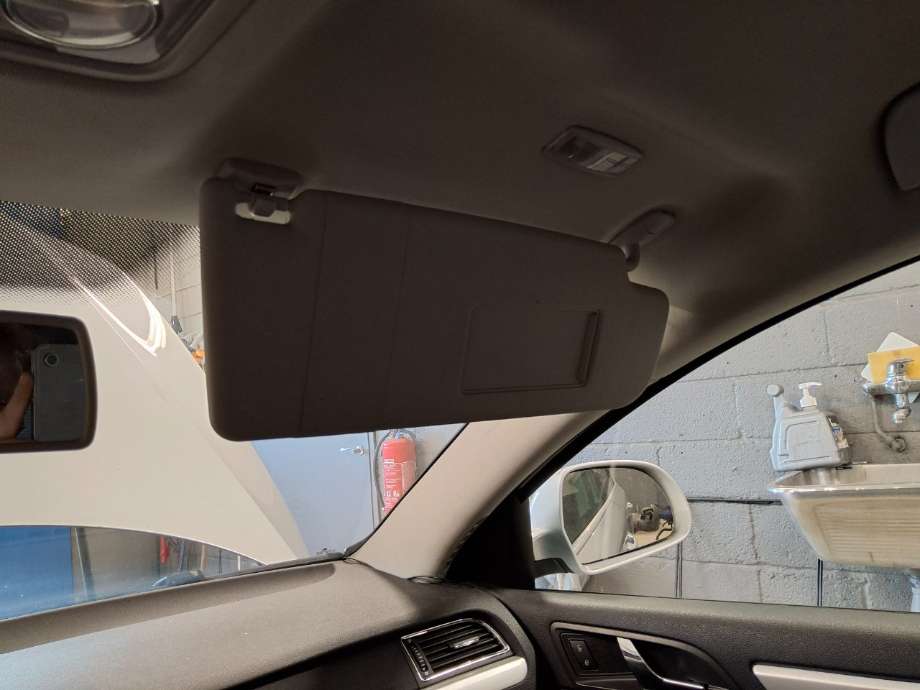 Solskjerm til Škoda Superb, 2008-2015 (Type II)  (SKODA|)