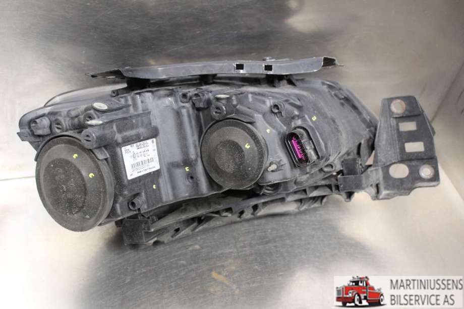 Frontlykt venstre halogen til VW Polo 2009-2014 (Type V, Fase 1)  (VOLKSWAGEN||6R1 941 007 E)