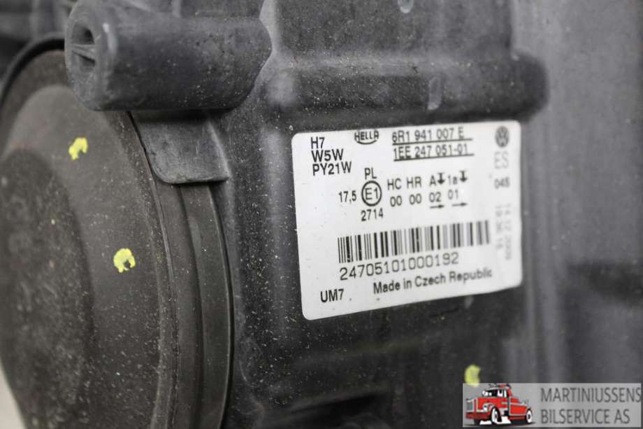 Frontlykt venstre halogen til VW Polo 2009-2014 (Type V, Fase 1)  (VOLKSWAGEN||6R1 941 007 E)