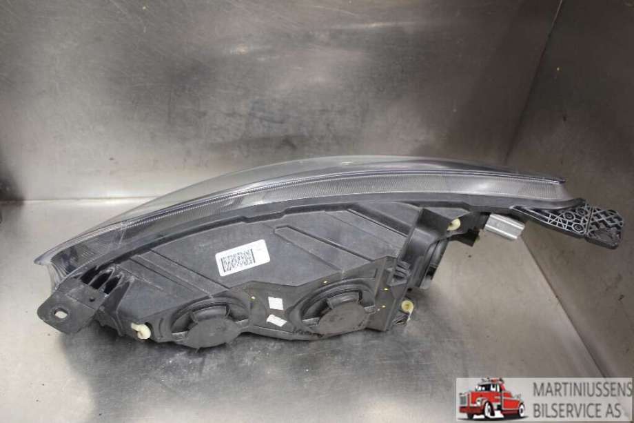 Frontlykt høyre halogen til Ford Focus 2018-->> (Type IV)  (FORD||JX7B-13W029-CE)