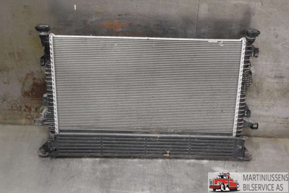 Radiator (manuell gir) til Ford Focus 2018-->> (Type IV)  (FORD||JX61-8005-AD)